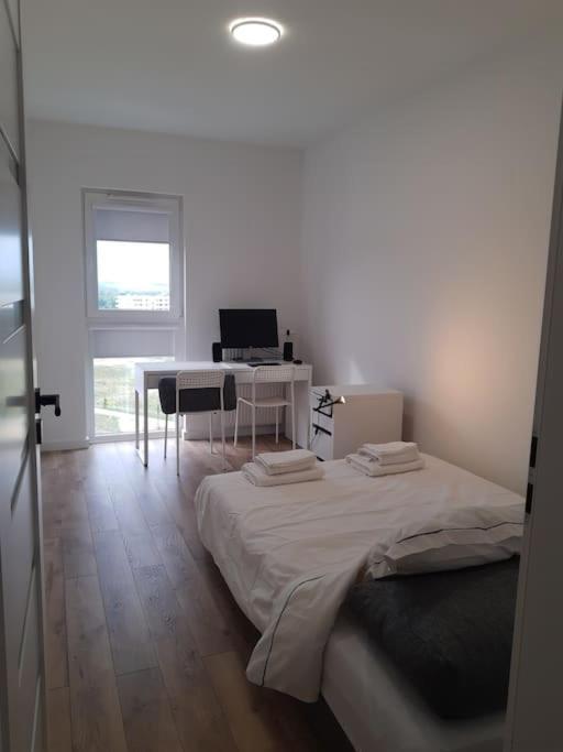 New Apartment Wolynska - Przestronny, Z Widokiem, Czysto, Parking, Balkon 热舒夫 外观 照片