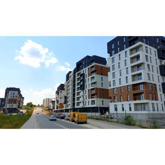 New Apartment Wolynska - Przestronny, Z Widokiem, Czysto, Parking, Balkon 热舒夫 外观 照片